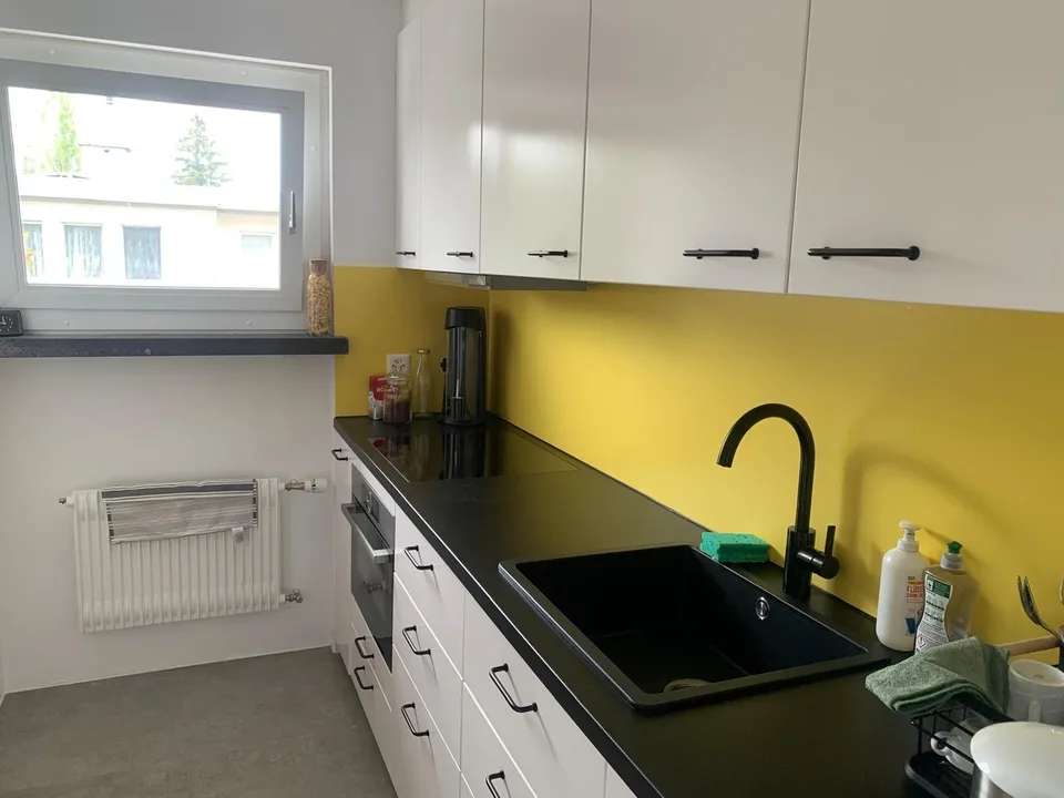 Möbliertes WG-Zimmer in frisch renovierter Wohnung
