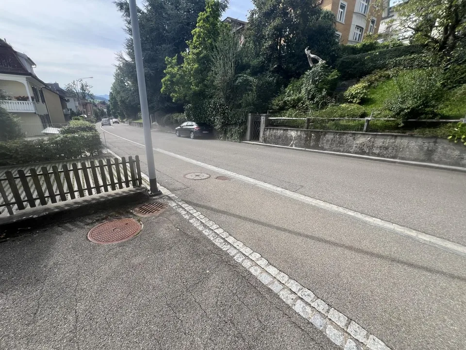 Parking Spot/Parkplatz neben der HS