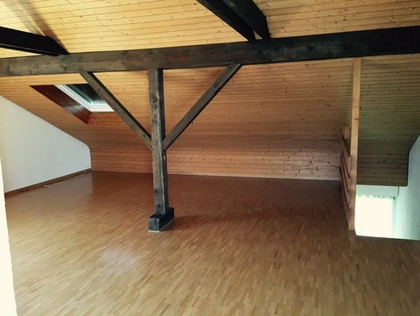 Gemütliche dreier WHG: Dein eigenes Stockwerk mit Gartenanschluss!