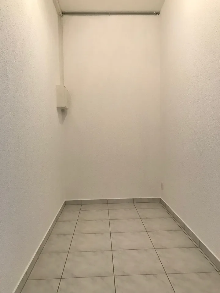 Grosse 3.5 Zimmer Wohnung in guter Lage