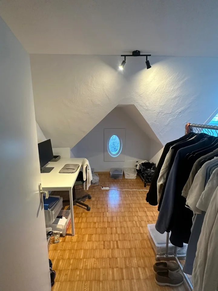 Furnished Room in 3.5-Room Apartment – April–Aug 2026