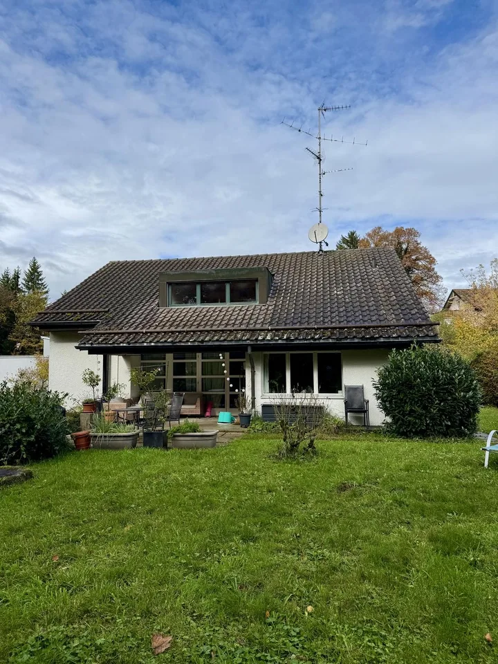 WG Zimmer in Haus am Waldrand (2min von der Uni St.Gallen entfernt)