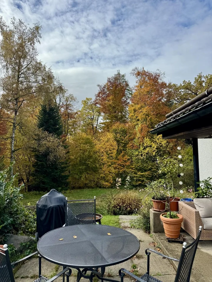WG Zimmer in Haus am Waldrand (2min von der Uni St.Gallen entfernt)
