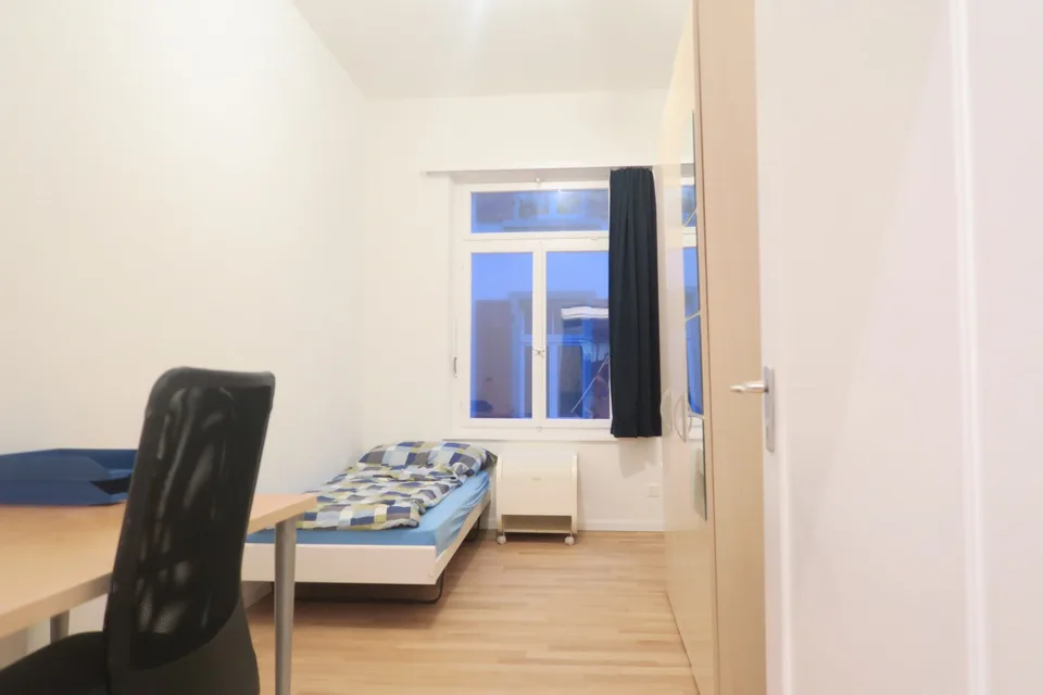 Gemütlich, möbliertes Zimmer in lebhafter Studenten WG