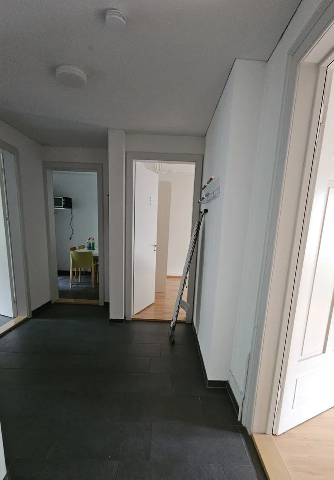 möbliertes, helles WG-Zimmer - zentral, modern und alles inklusive, 1.OG, Zimmer 1