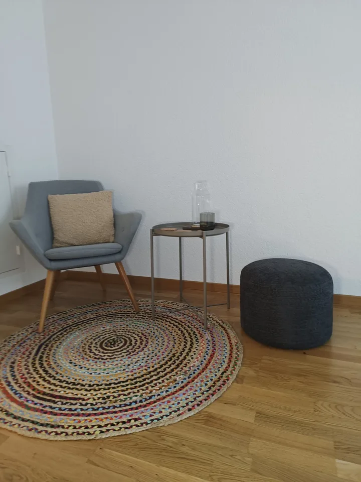 Möblierter Massage- oder Therapieraum