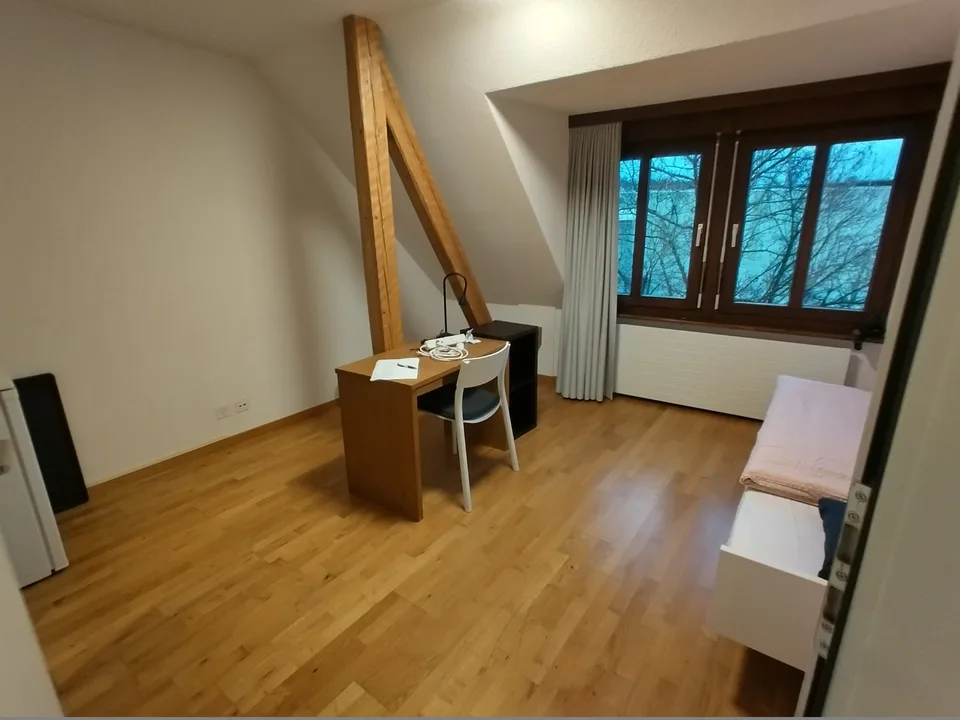 Möbliertes Zimmer mit eigenem Bad, alle Nebenkosten inklusive