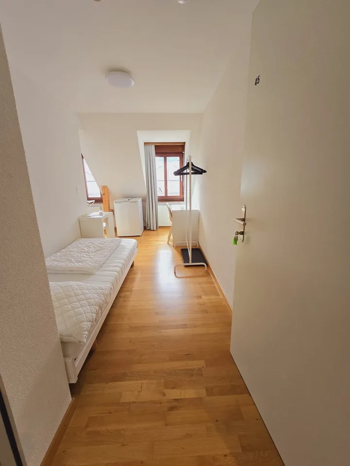 Cozy ensuite room in shared flat.
