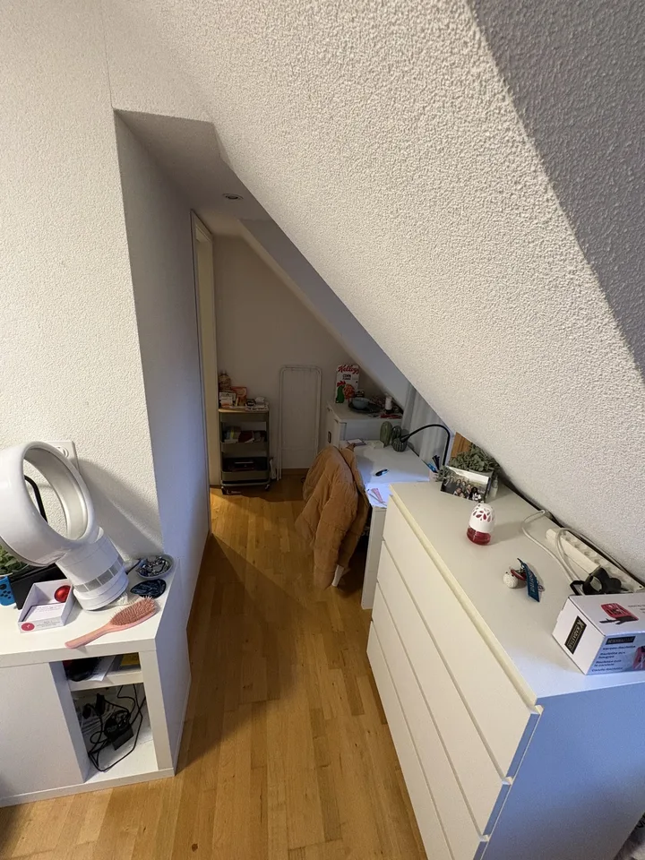 Cozy ensuite room in shared flat.