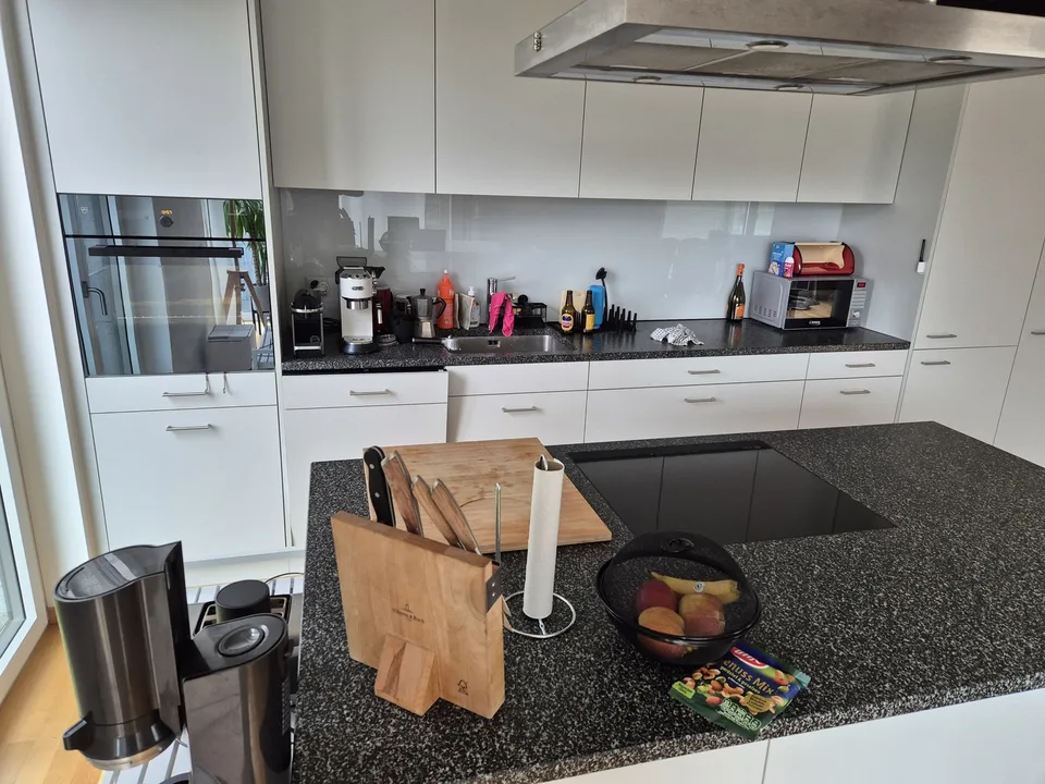 WG-Zimmer, Zentral, modern, möbliert