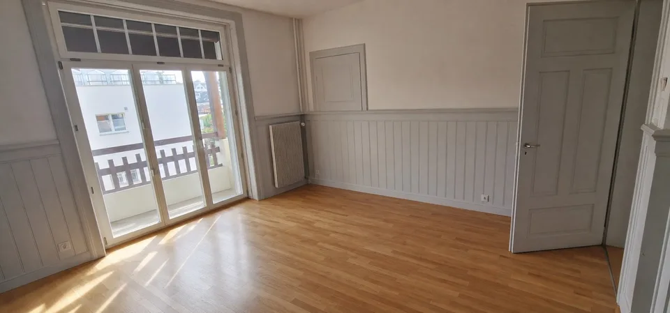 Nachmieter:in gesucht für helle 4-Zimmer-Altbauwohnung in St. Gallen St. Fiden