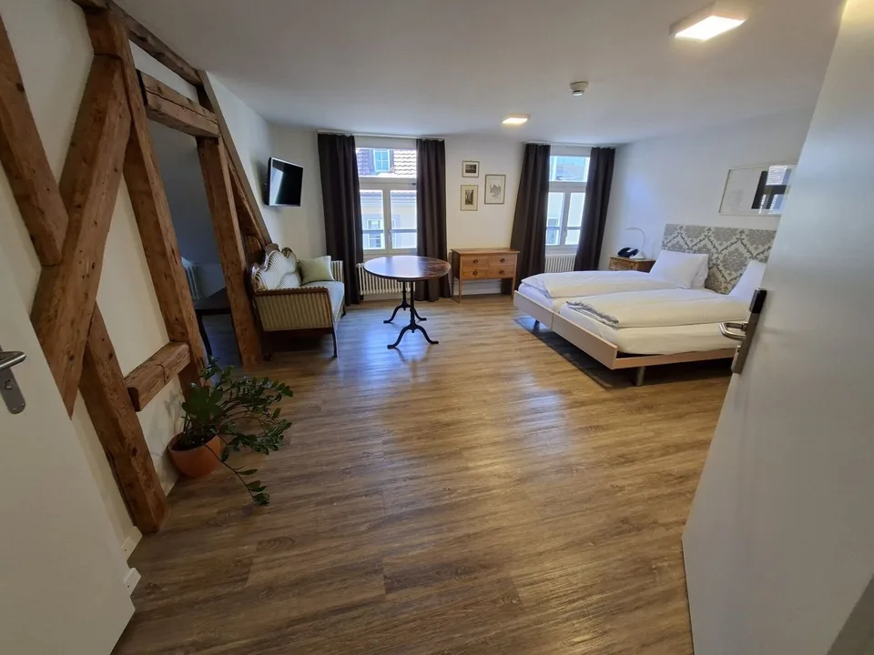 Wunderschönes & möbliertes Zimmer mit eigenem Bad in der Altstadt für Studenten