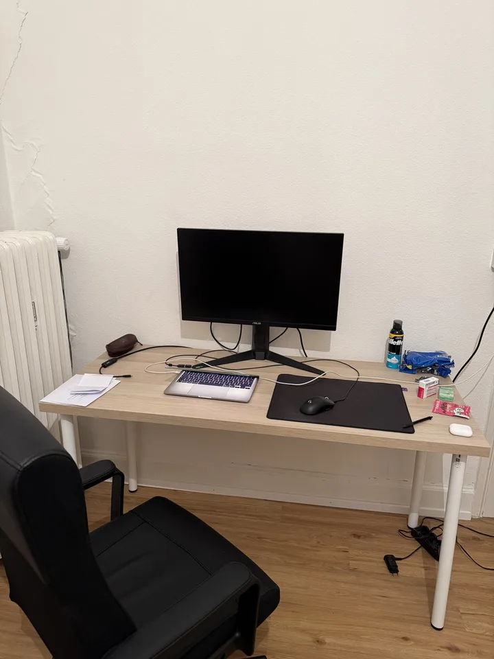 Room in a beautiful apartment 7 min from Markplatz