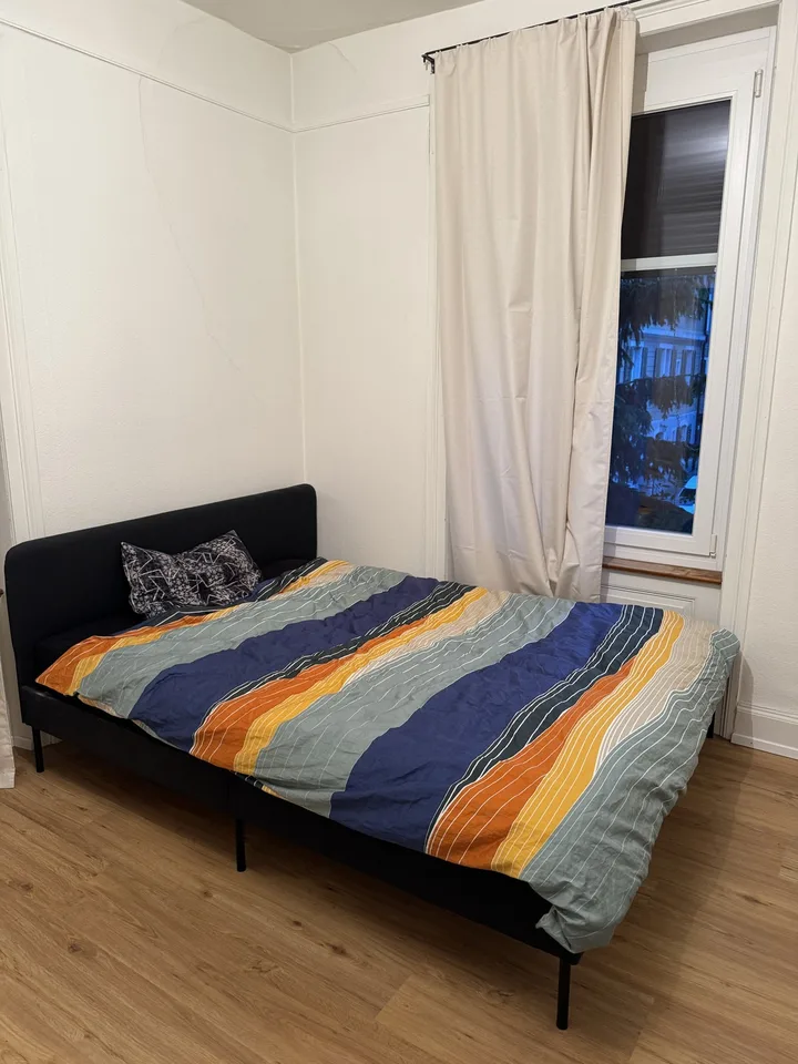 Room in a beautiful apartment 7 min from Markplatz
