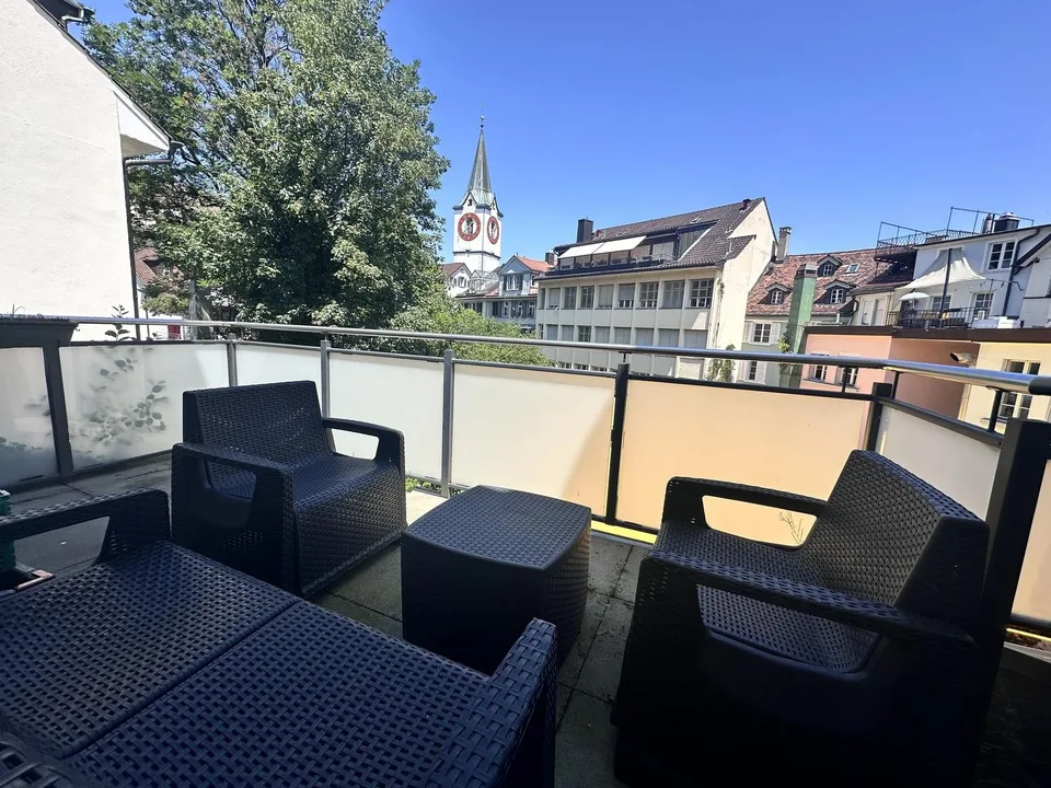 Befristetes WG-Zimmer (August-Januar), sehr zentrale Lage