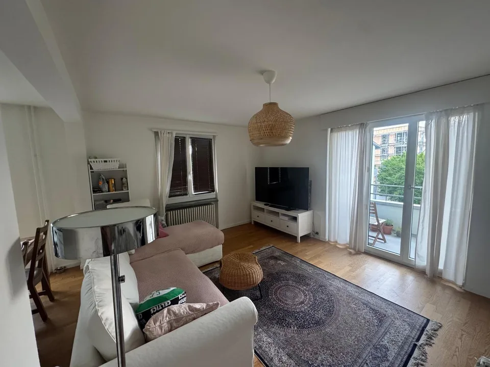 Möblierte 2-Zimmer-Wohnung für 2 Monate (August–September)