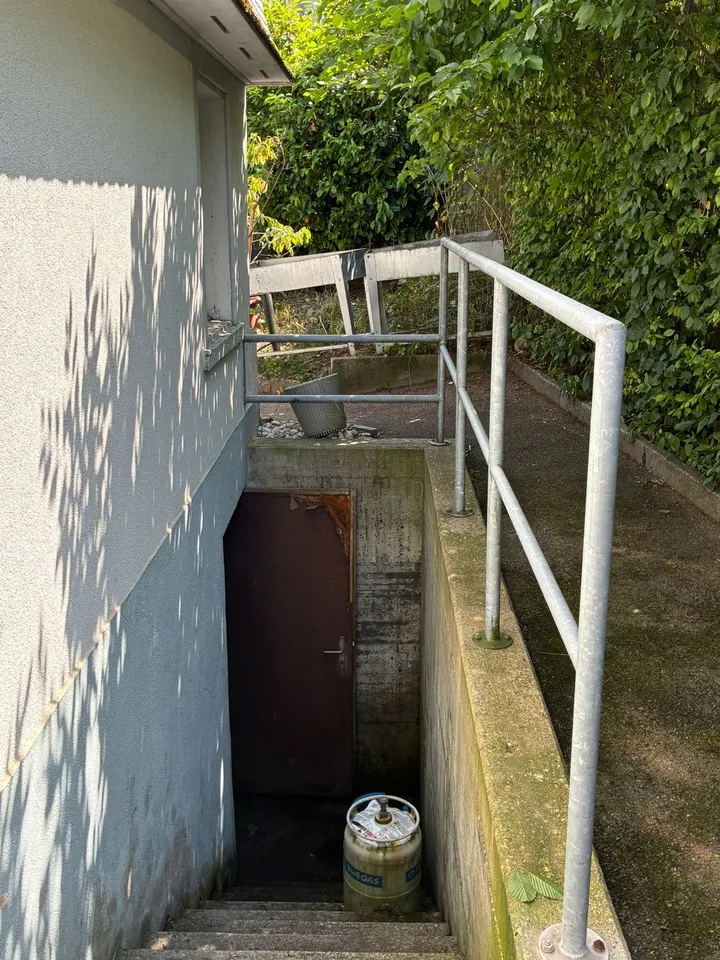 Charmantes und preiswertes 4½-Zimmer-Flarz-Eckhaus mit grossem Garten in Fischenthal