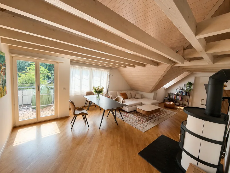 Bright 4.5-Room Apartment with Balcony in Forch