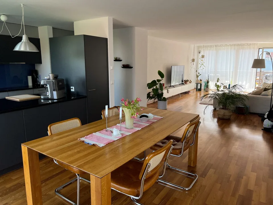 Nachmieter/in gesucht – helle 3-Zimmer-Wohnung am Bahnhof Oberwinterth