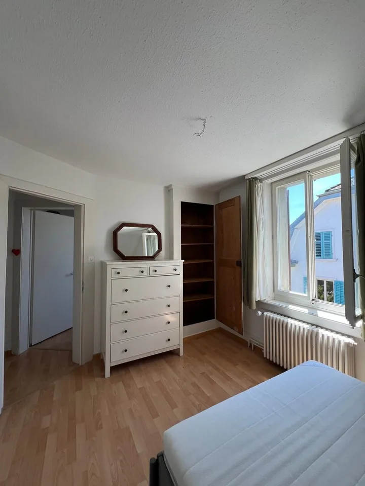 Sonniges Zimmer in 2er-WG (3min Bhf Dietikon)