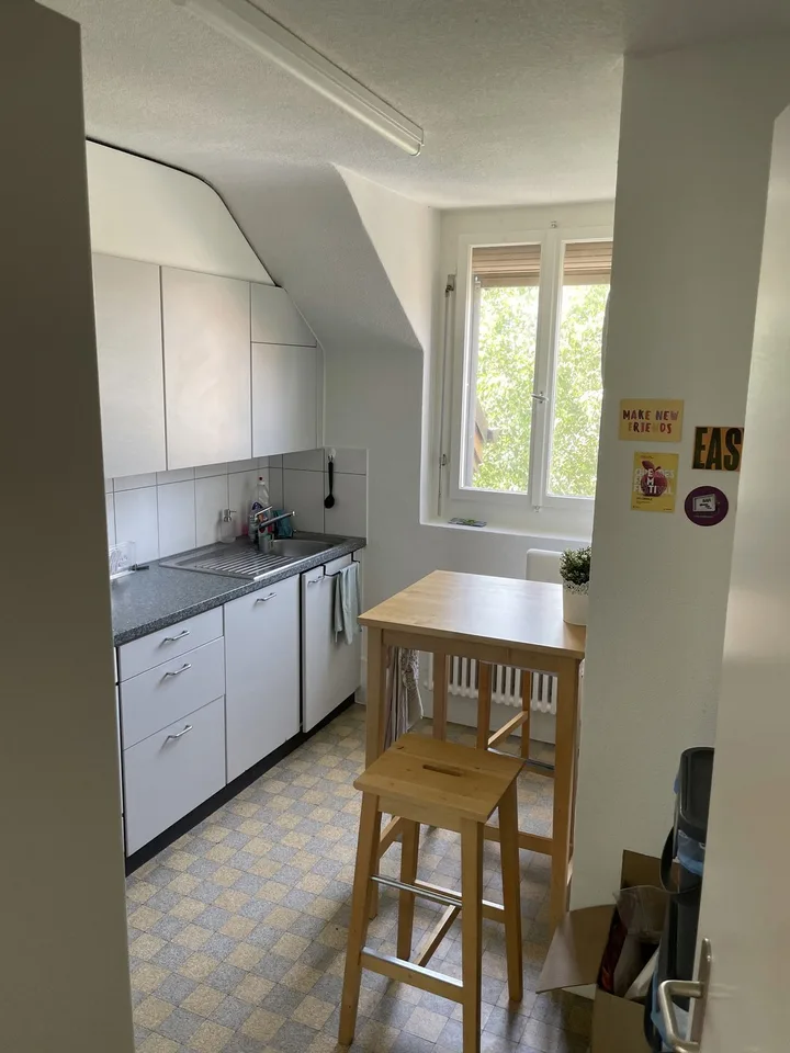 Sonniges Zimmer in 2er-WG (3min Bhf Dietikon)