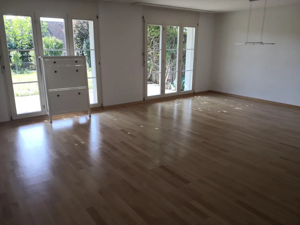 5.5-Zimmer-Doppel-Einfamilienhaus in sonniger, ruhiger Lage in Märstetten (TG)