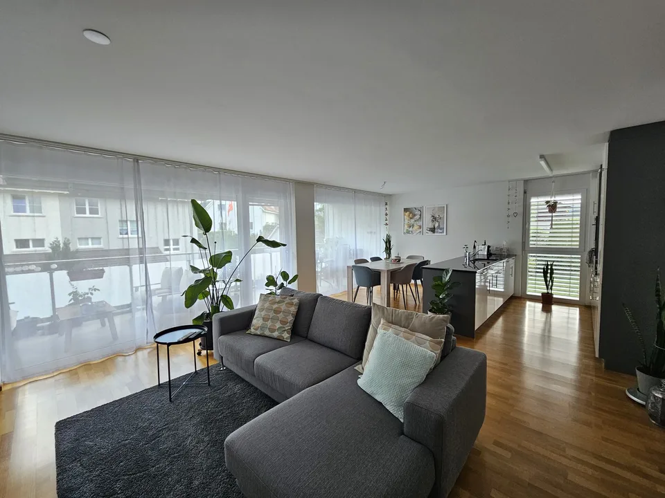 moderne möblierte 3.5-Zimmer-Wohnung inkl. Internet, Strom, Wasser | ab Dezember 2026 | mind. 6 Monate