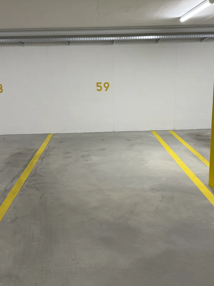 Tiefgaragenplätze Nähe Berg-Kreuzlingen, ideal für Zweitwagen