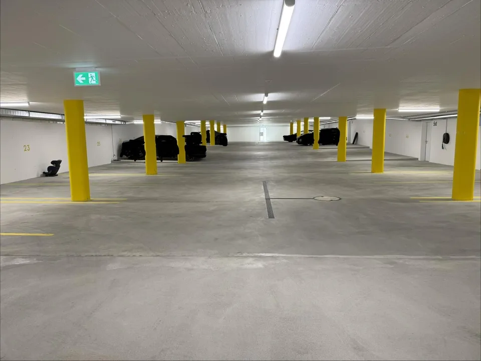 Tiefgaragenplätze Nähe Berg-Kreuzlingen, ideal für Zweitwagen