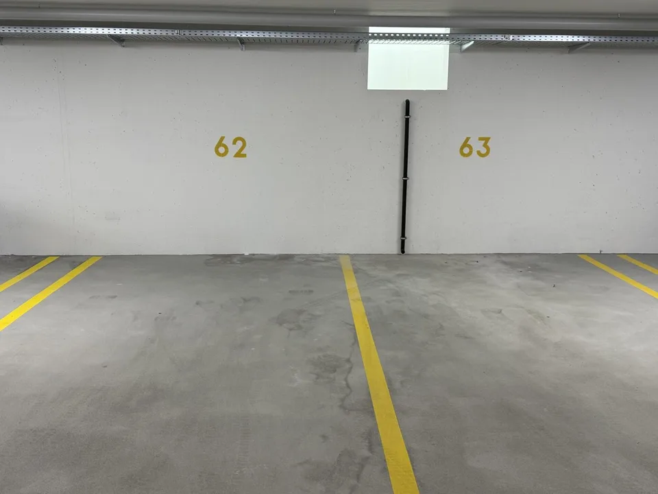 Tiefgaragenplätze Nähe Berg-Kreuzlingen, ideal für Zweitwagen