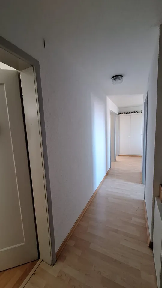 WG Zimmer in einer 4 Zimmerwohnung zu vermieten