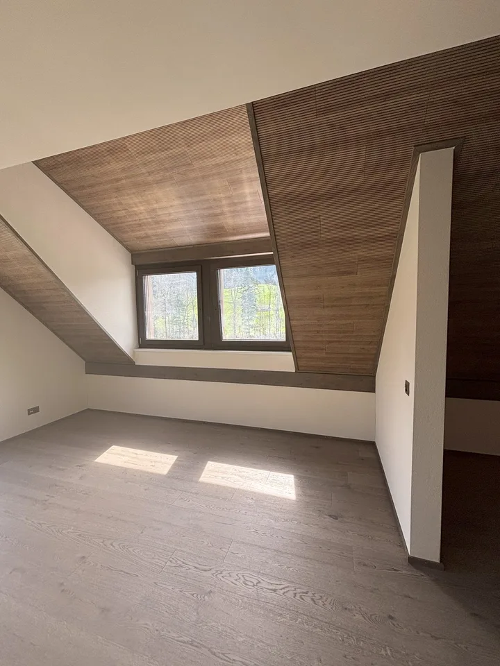 Neue 4.5 Zimmer-Maisonette-Wohnung mit charmanter Atmosphäre
