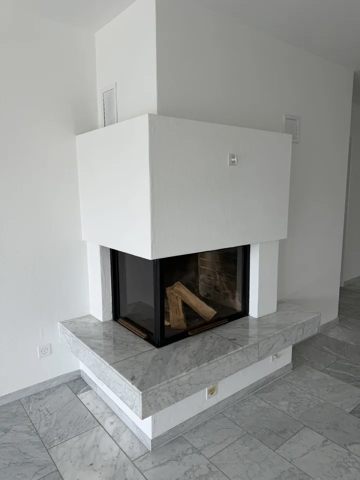 Grosszügige 3.5 Zimmer-Wohnung-107 m² -mit Wintergarten, Kamin, Balkon