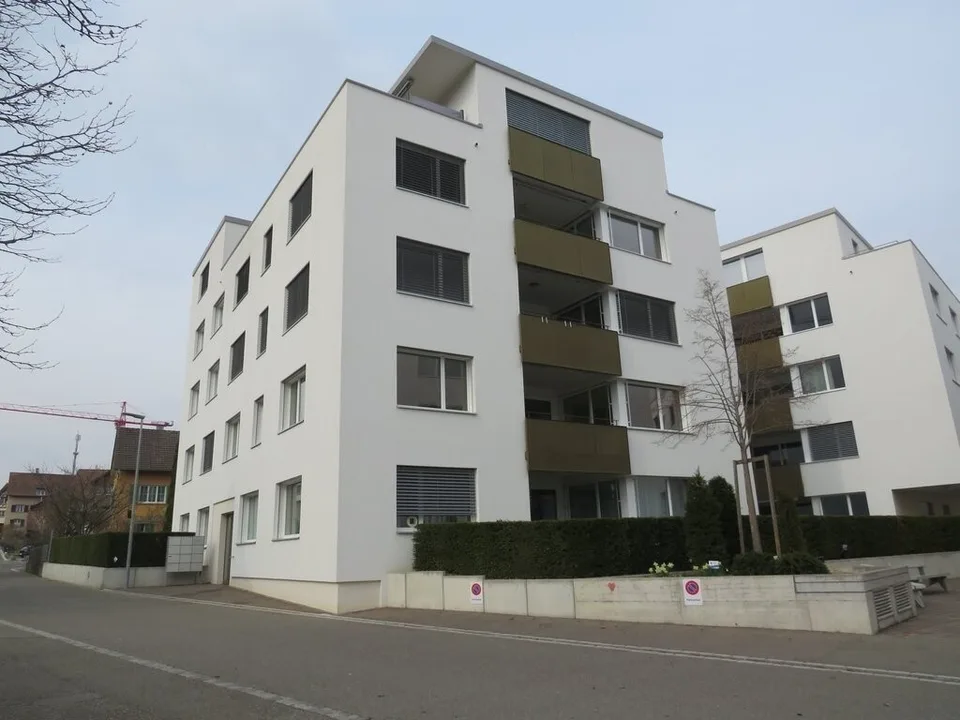 Raum für Ideen: Vielseitige Gewerbefläche mit Ausbaupotenzial