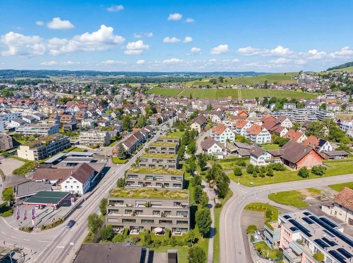 INVESTMENT- CHANCE IN  EGLISAU: 6'884 m² WOHNBAULAND