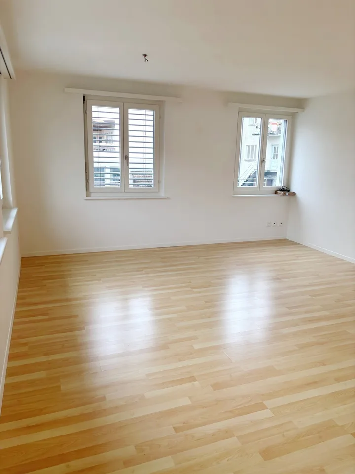 Helle 2.5 Zimmer-Maisonette-Wohnung