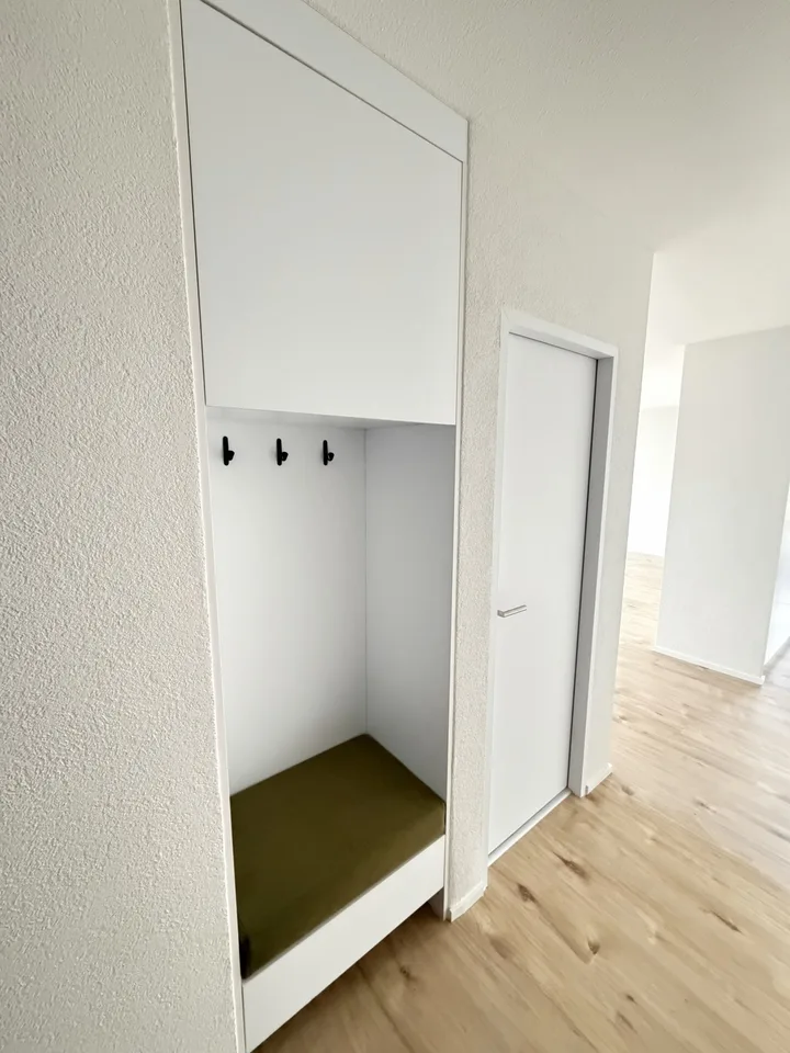 Moderne totalsanierte 4.5-Zimmer-Wohnung mit Balkon und Garage in Böttstein