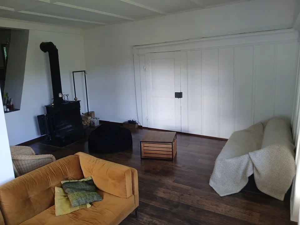 1-2-Personen-Wohnung direkt am Rhein in Altstadtnähe zur Untermiete für 6 bis 12 Monate ab September oder nach Absprache