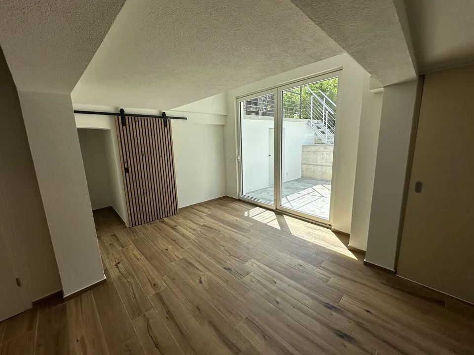 🏡 Frisch renovierte 3.5-Zimmer-Parterrewohnung mit Gartenzugang