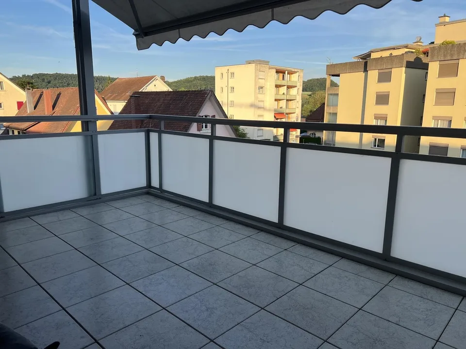 Nachmieter gesucht 4-Zi. Neuhausen