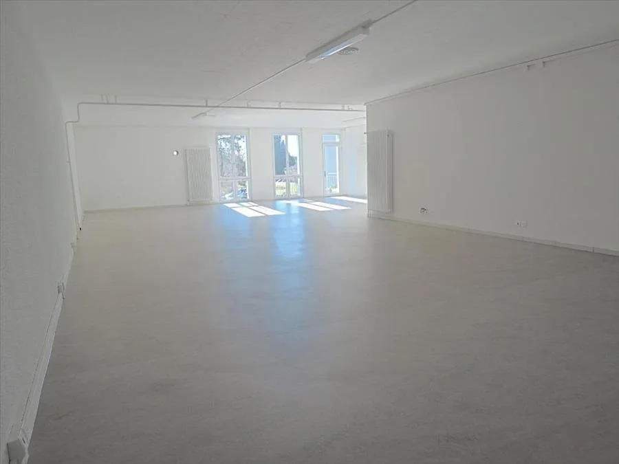 160m2 Büro- und Gewerberäumlichkeiten zu vermieten