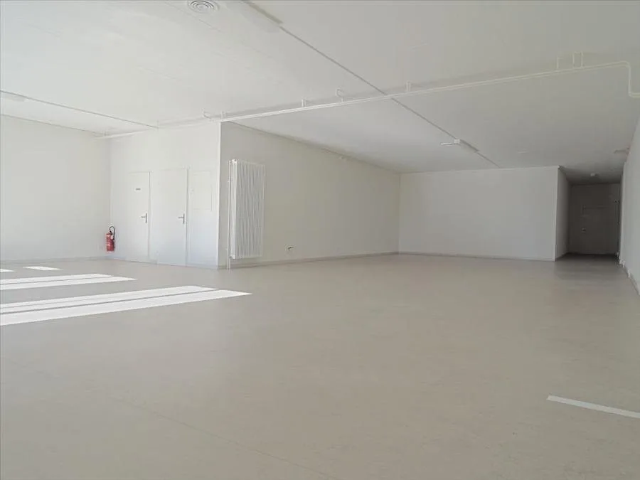 160m2 Büro- und Gewerberäumlichkeiten zu vermieten