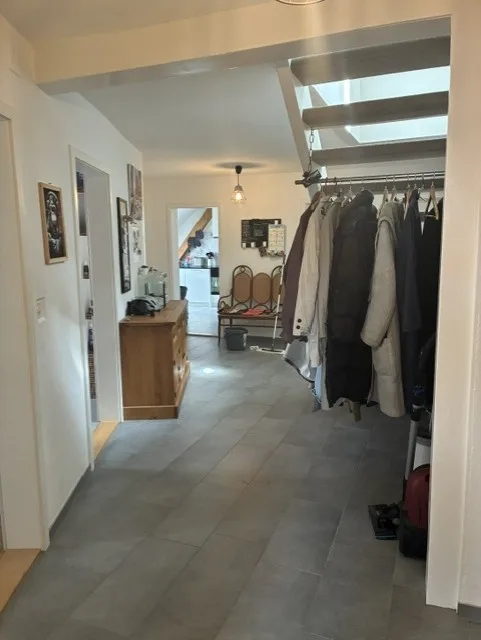 WGZimmer in Stadtwohnung Frei