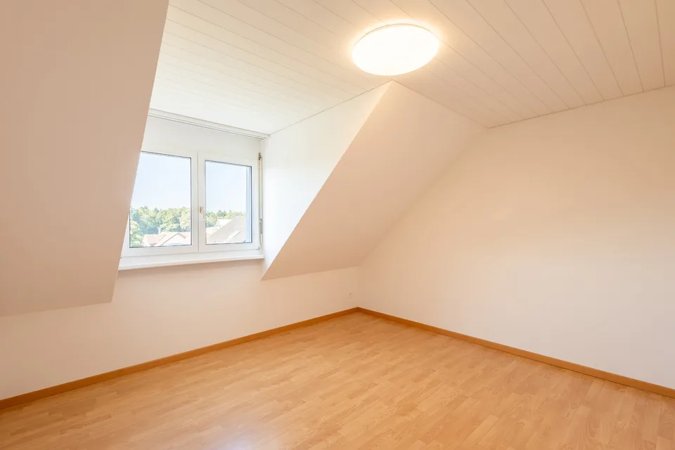 Gemütliche 2.5 Zimmer Dachwohnung in Sulgen