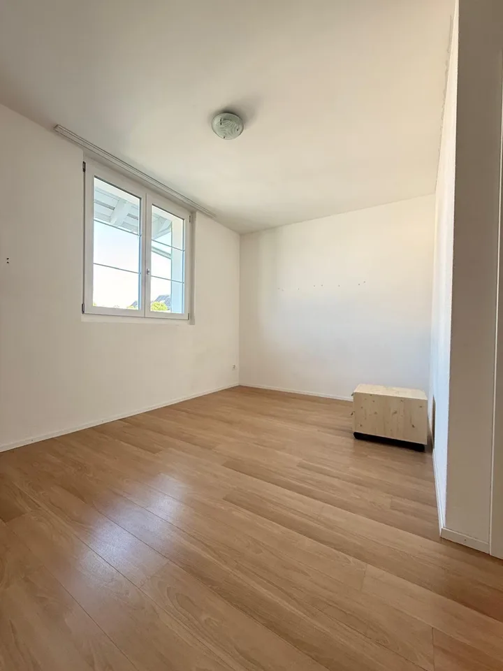 Moderne Studiowohnung mit Balkon an zentraler Lage