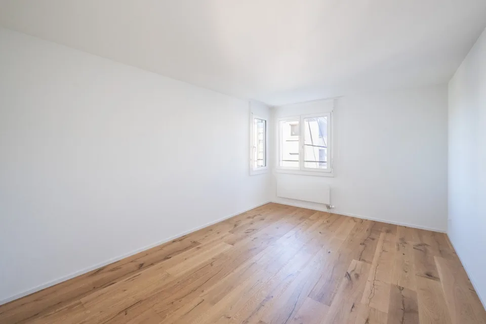 Erstvermietung nach Totalsanierung – moderne 3.5-Zi. Wohnung im 2. OG