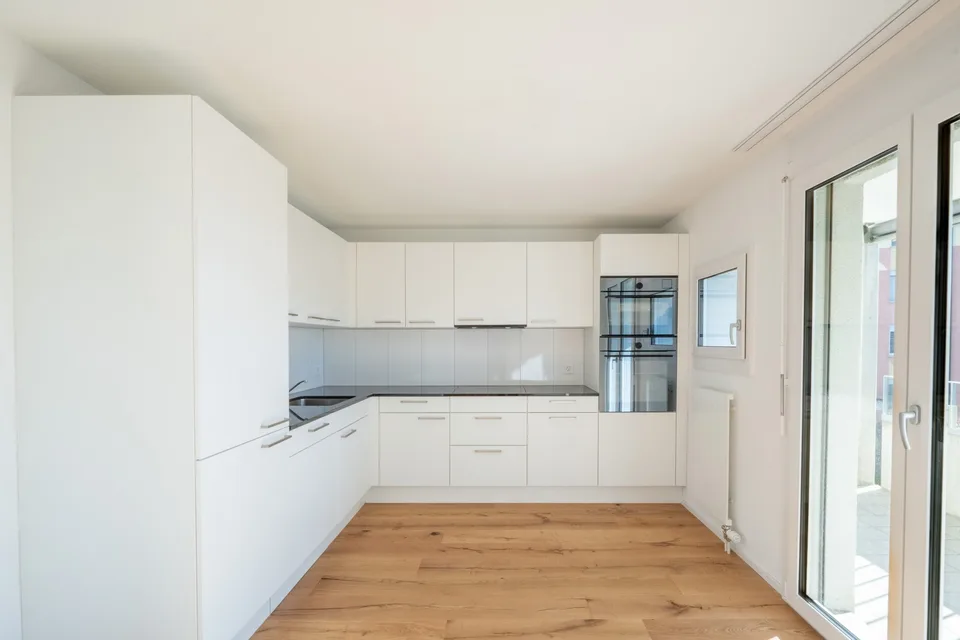 Erstvermietung nach Totalsanierung – moderne 3.5-Zi. Wohnung im 2. OG