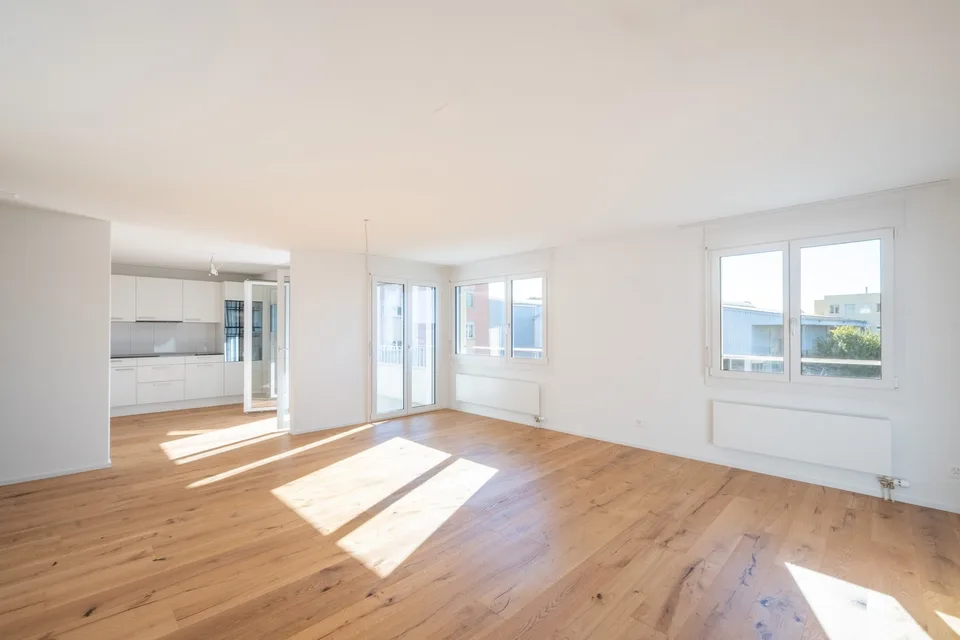 Erstvermietung nach Totalsanierung – moderne 3.5-Zi. Wohnung im 2. OG