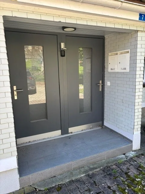 Älteres Reihen Wohnhaus zu verkaufen. Einseitig angebaut. – foto 7 di 10