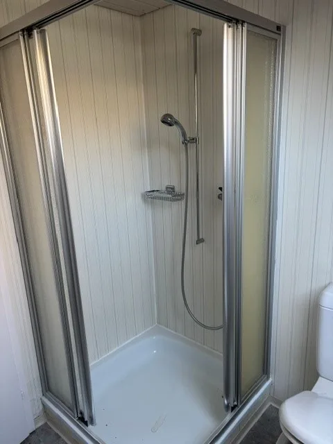 Älteres Reihen Wohnhaus zu verkaufen. Einseitig angebaut. – foto 10 di 10